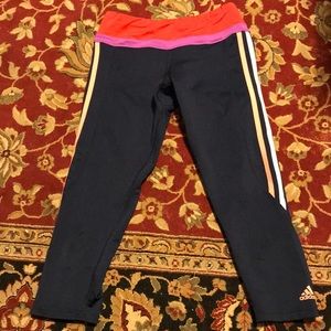 Cropped Adidas running leggings.